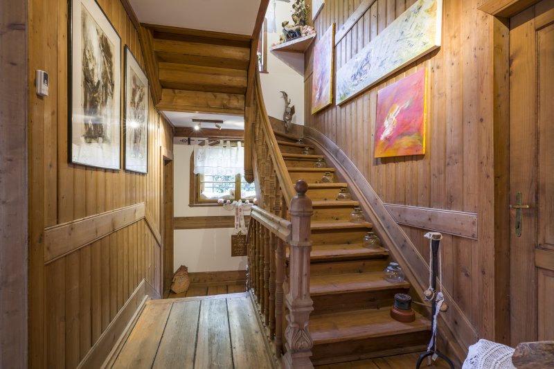app-muellnerhaus-obere-maerz-56-stumm-treppe